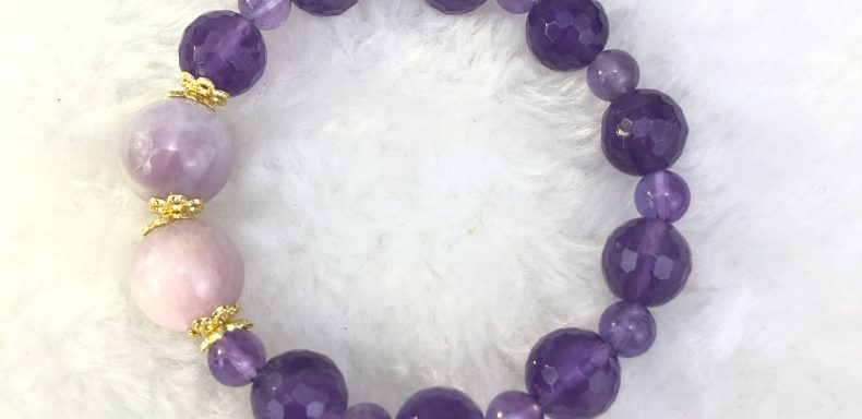 The Dream of Hibiscus: Inner Harmony and Guard sleep Kunzite Crystal Bracelet