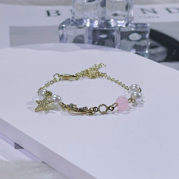 The One Being Missed: Fashionable Delicate Women's Bracelet-pink