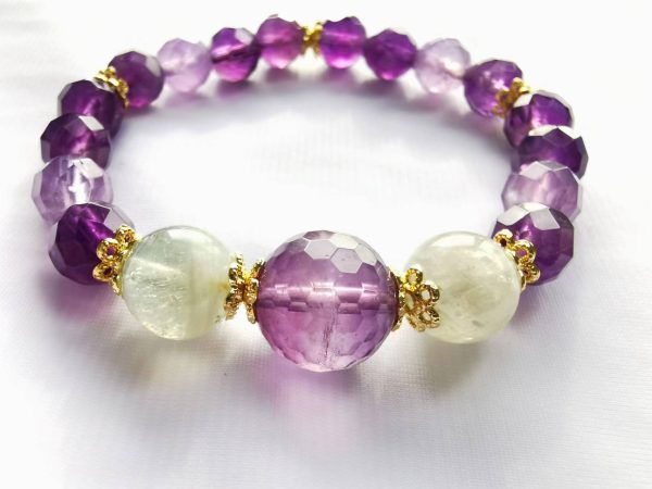 Wang Zhenyi's Introspection: Mediation and Balance by Amethyst and Arusha Elegant Bracelet