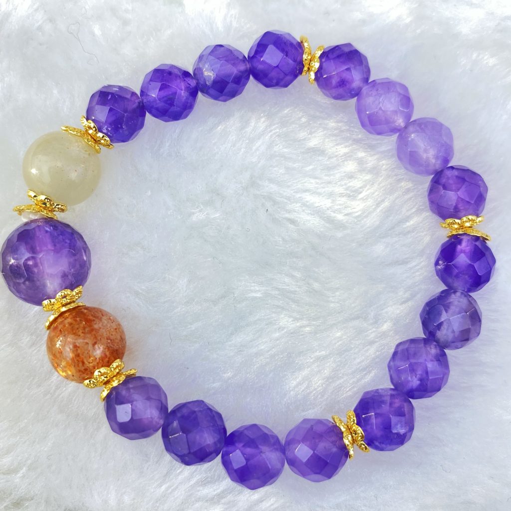 Wang Zhenyi's Introspection: Mediation and Balance by Amethyst and Arusha Elegant Bracelet