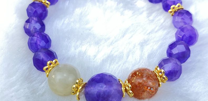 Wang Zhenyi's Introspection: Mediation and Balance by Amethyst and Arusha Elegant Bracelet