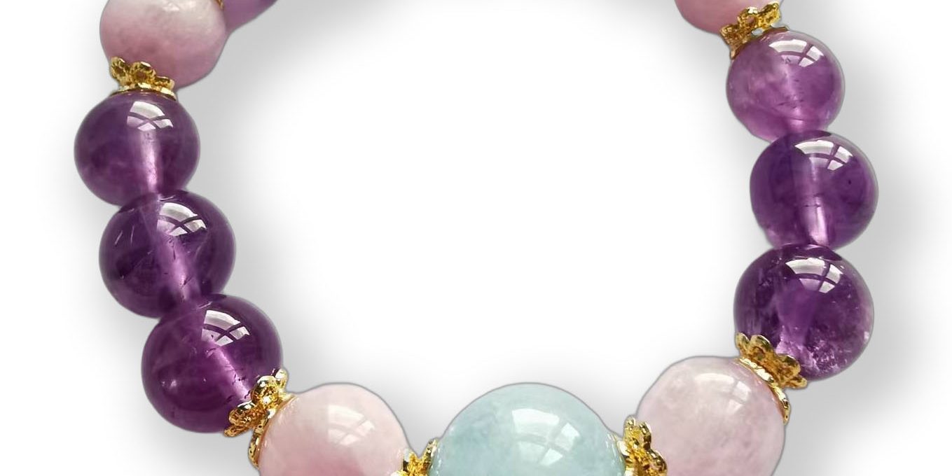 Venus' Shell: Guard Lover and Inspiration Aquamarine Amethyst Bracelet