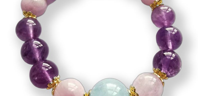 Venus' Shell: Guard Lover and Inspiration Aquamarine Amethyst Bracelet